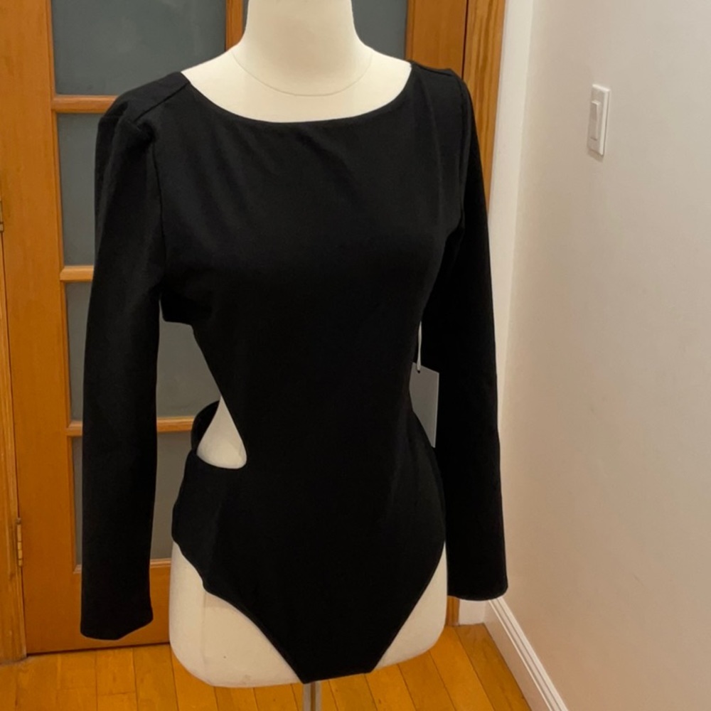Black Long-Sleeve Cutout Bodysuit - Picture 7 of 9